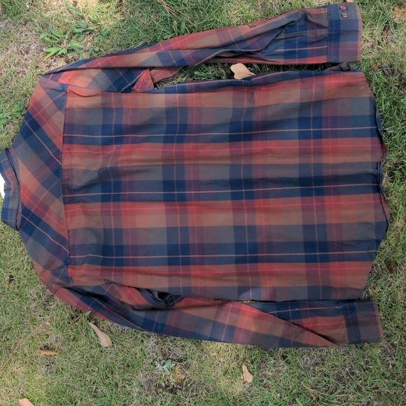 Men's medium autumn/brown rvca button up dress shirt with front pocket - Picture 2 of 3